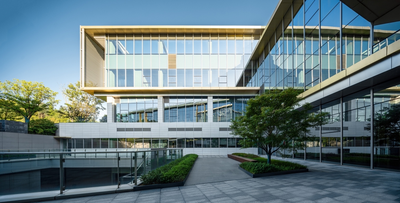 东方眼谷总裁现场勘察园区